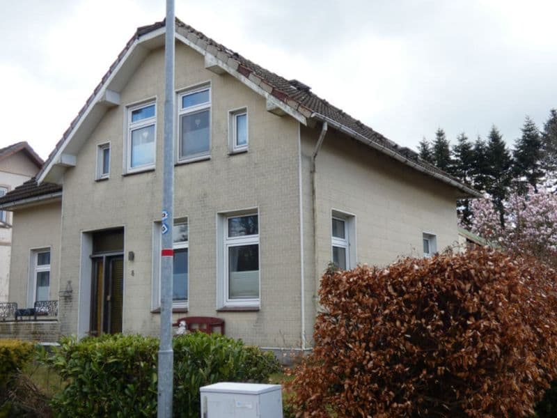 Einfamilienhaus nebst Garage und Carport
