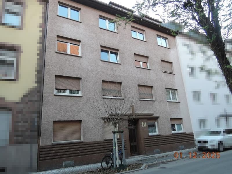 Mehrfamilienhaus
