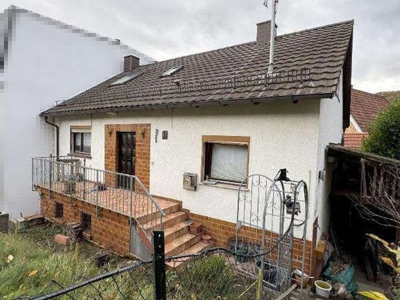 Einfamilienhaus mit Einliegerwohnung