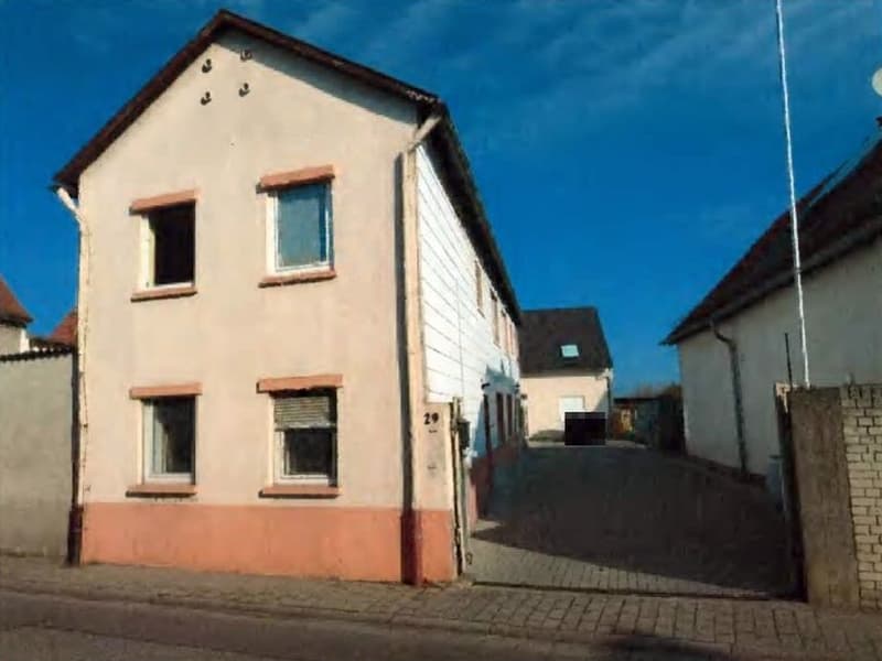 Einfamilienhaus mit Garage
