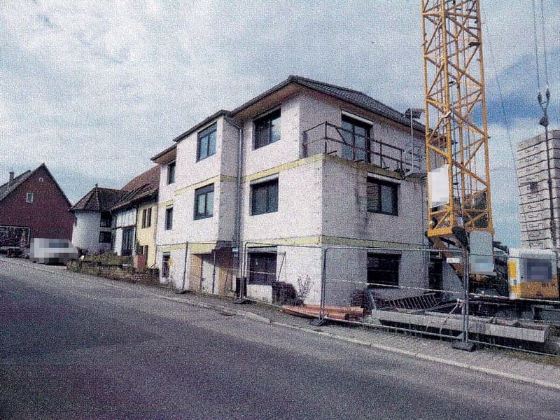 Mehrfamilienhaus im Bau