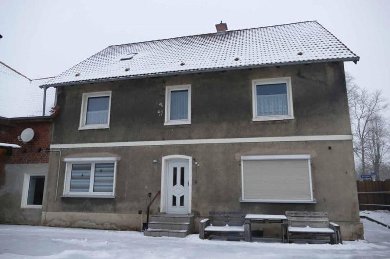 Zweifamilienhaus mit Nebengelass