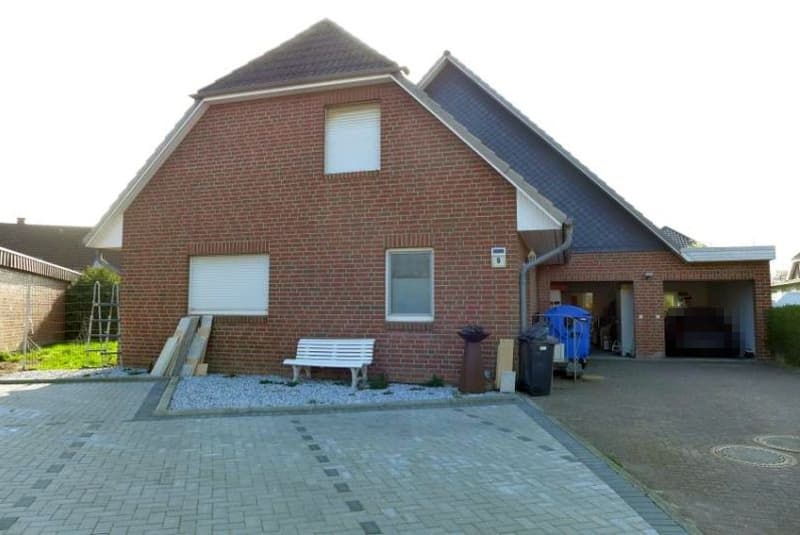 Einfamilienhaus mit Doppelgarage