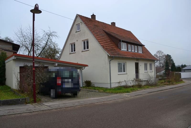 Einfamilienhaus mit Einzelgarage